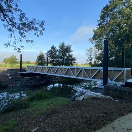 La Passerelle flottante et ses 4 H de guidage